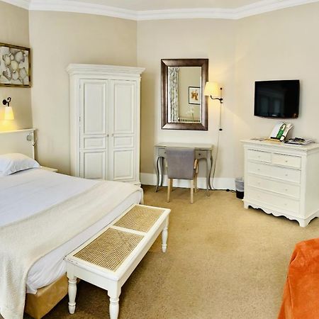 Hotel & Restaurant Le Central Trouville Ruang foto